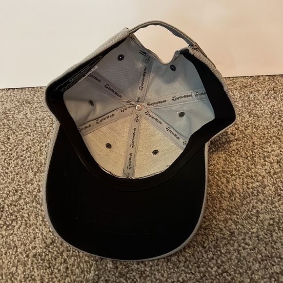 Golf hat - Picture 3 of 3